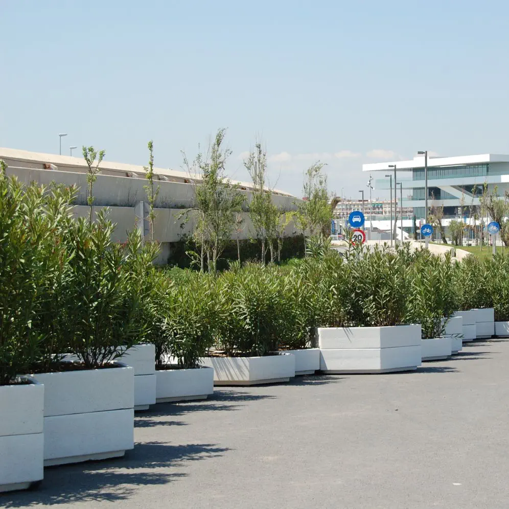 Jardinières béton architectonique