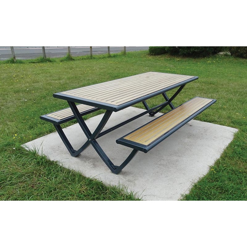 Table de pique-nique en métal