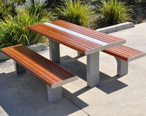 Table de pique-nique urbaine