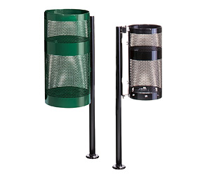 Poubelles sur poteau