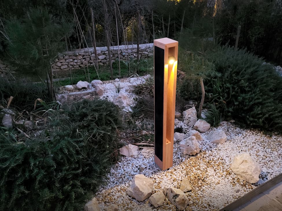 Bornes solaires urbaines