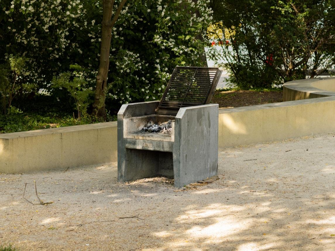 Barbecue collectif extérieur