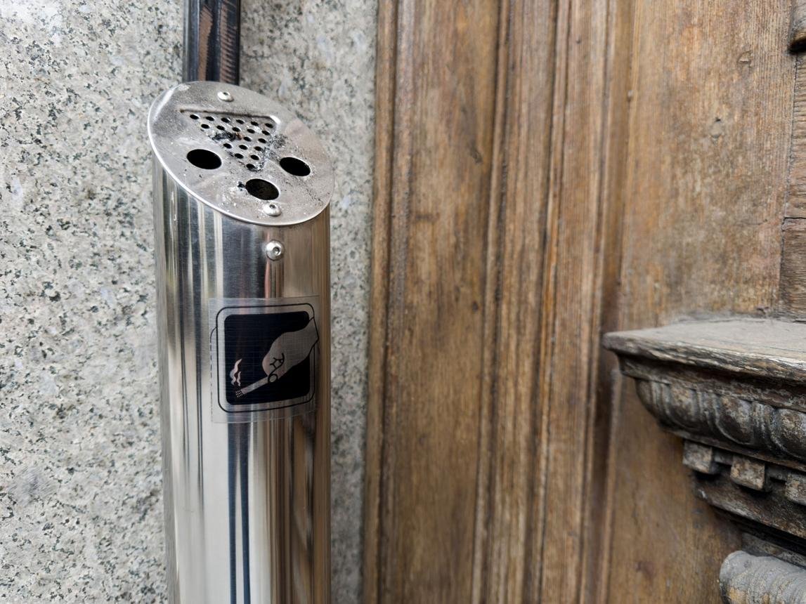 cendrier extérieur public