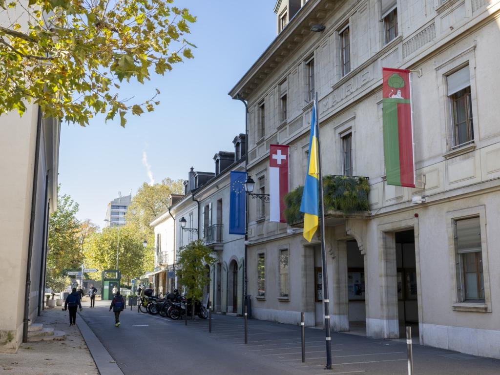 mât de drapeau collectivité